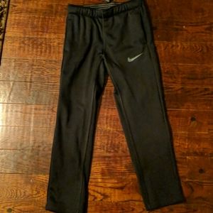 Girls Nike XS therma pants